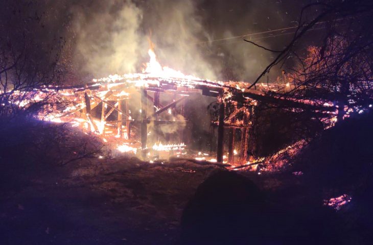 Bombeiros e PMA investigam pontes destruídas pelo fogo no Pantanal