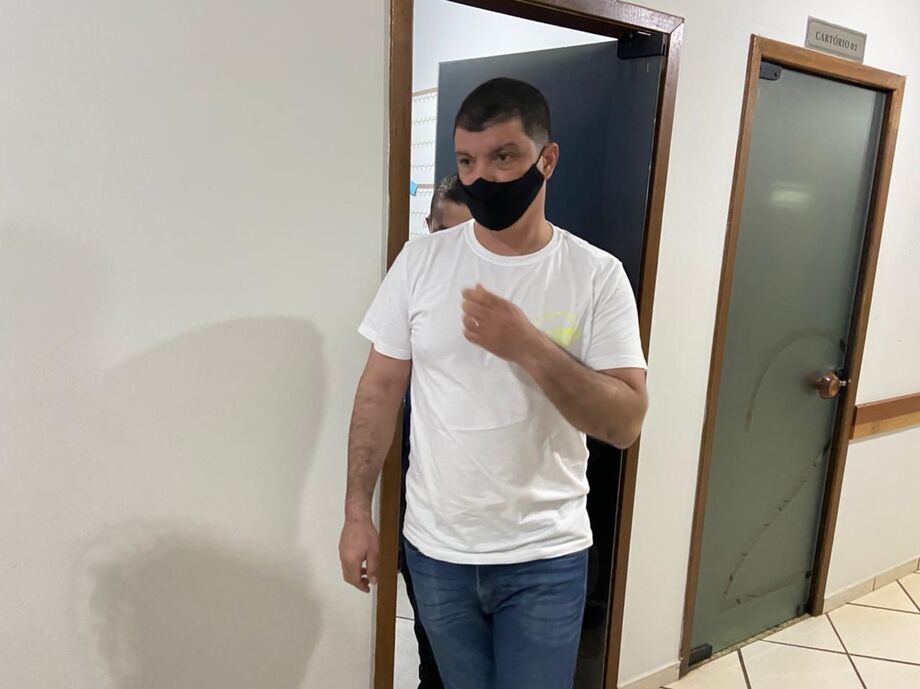Jean Michel de Souza no momento em que foi encaminhado para a carceragem da cadeia de Umuarama