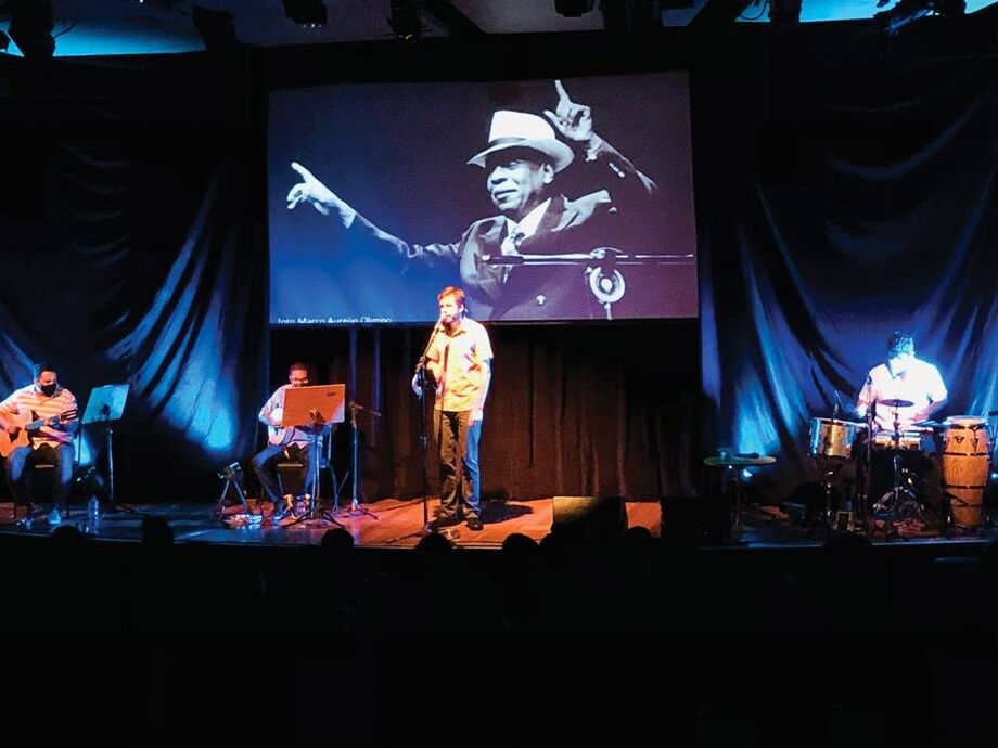 Grupo Sururuna em show a homenagem a Zé Keti