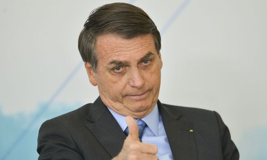 O presidente Jair Bolsonaro implica desarmonia entre os poderes