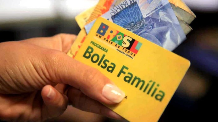 O Auxílio Brasil será um novo programa social a partir de um Bolsa Família repaginado que passará a atender mais de 16 milhões de pessoas