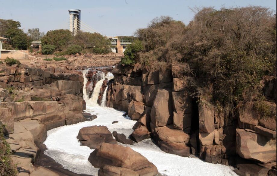 Represa de Salto de Itu, em SP: reservatórios do País estão cada vez mais secos