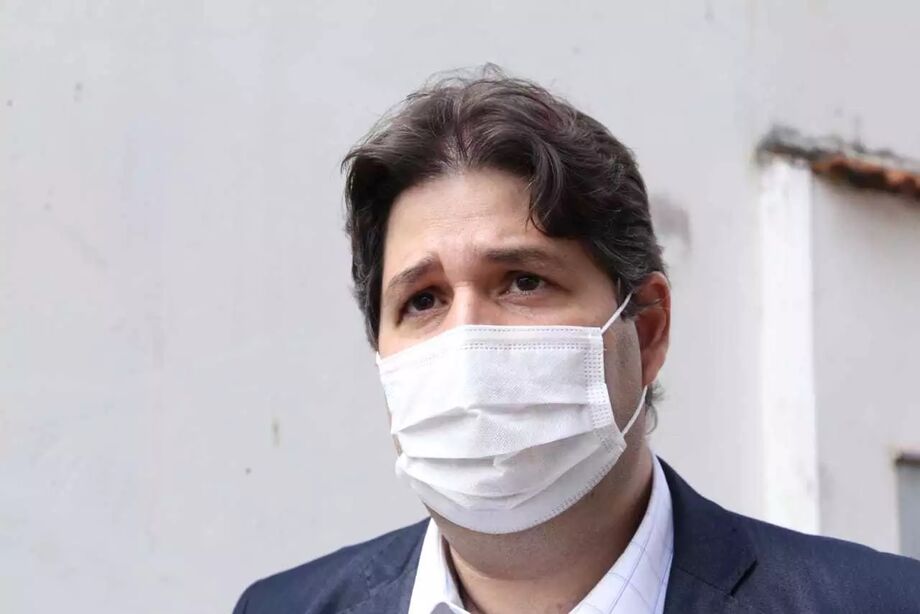 secretário municipal de Saúde, José Mauro Pinto de Castro Filho.