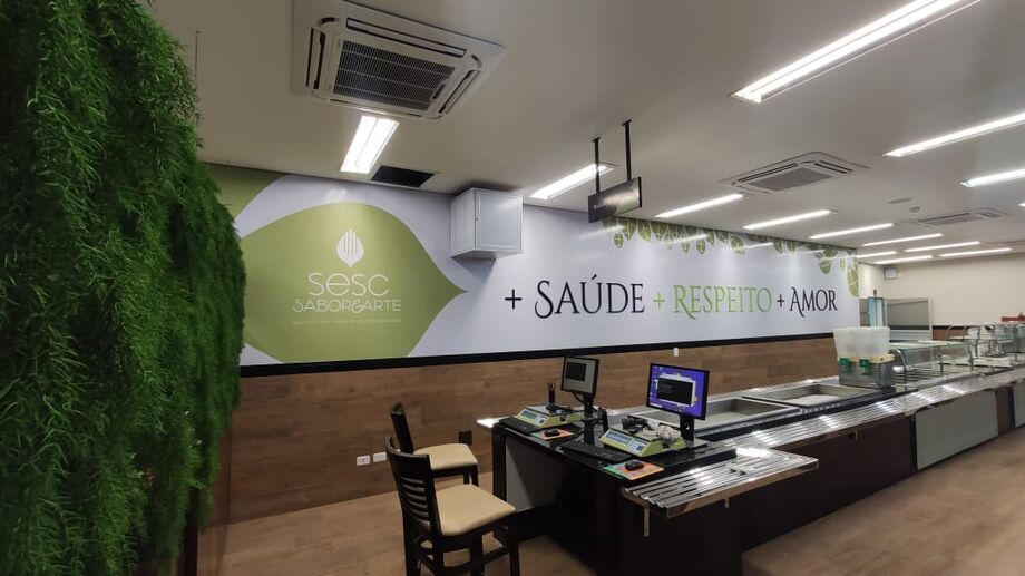 O equipamento também proporciona economia de gás e energia elétrica em 60%, e gasta 90% menos óleo na hora da fritura