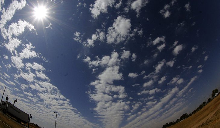 Conforme o Centro de Monitoramento do Tempo e do Clima, os níveis de umidade relativa tendem a ficar entre 10-30%, principalmente na parte norte da região pantaneira