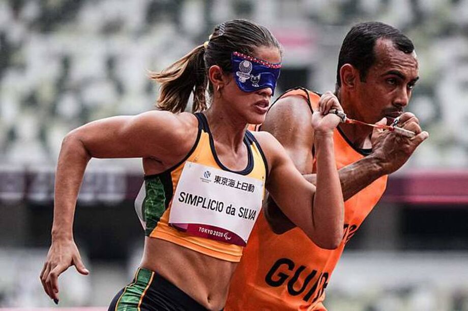 Thalita Simplício conquistou a medalha de prata nos 400m classe T11.