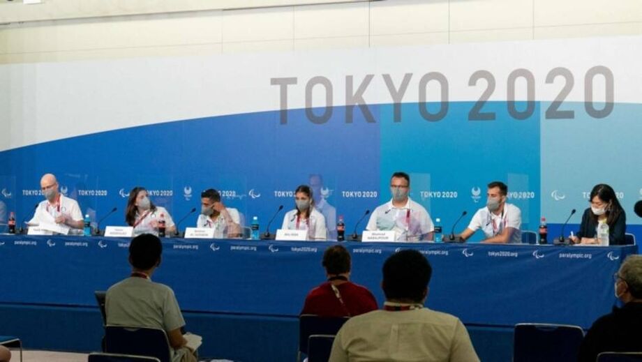 Atletas do Time Paralímpico de Refugiados dão entrevista coletiva em Tóquio