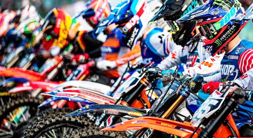Aproximadamente 80 pilotos vão levantar poeira na pista, com motos de trilha, enduro ou cross