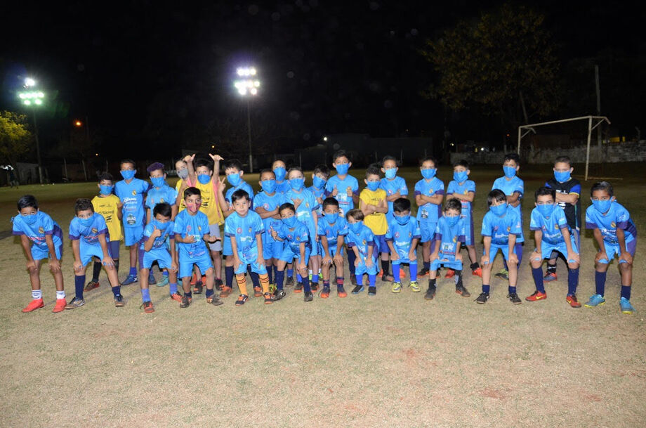 Prefeitura inaugura núcleo para Escola Pública de Futebol no bairro Campo Nobre