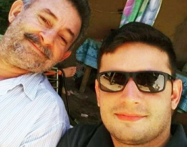 Jair Araújo de Souza, 59, e João Paulo de Araújo Souza, 31, morreram na noite de ontem (29) na BR-262, entre Campo Grande e Ribas do Rio Pardo, para onde seguiam