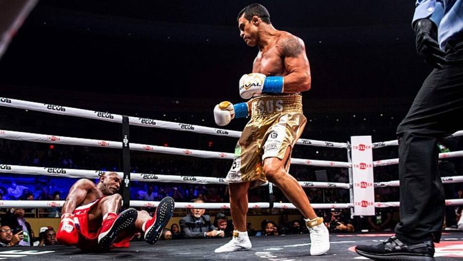 Vitor Belfort vence Evander Holyfield por nocaute técnico