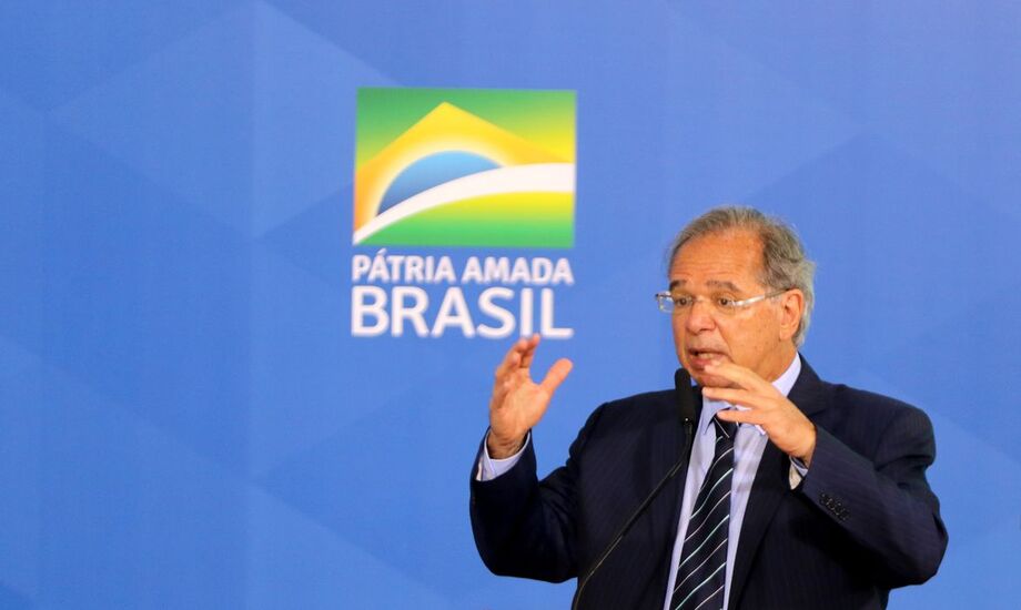 A agenda, prioridade zero, é Bolsa Família de R$ 300. O presidente já disse que é R$ 300, dentro do teto e com responsabilidade fiscal, disse o ministro