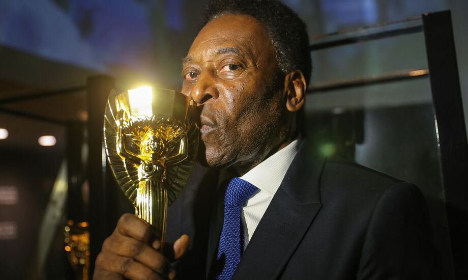 O quadro de saúde de Pelé já foi estabilizado, e o tricampeão mundial de futebol foi levado para a ala de cuidados semi-intensivos
