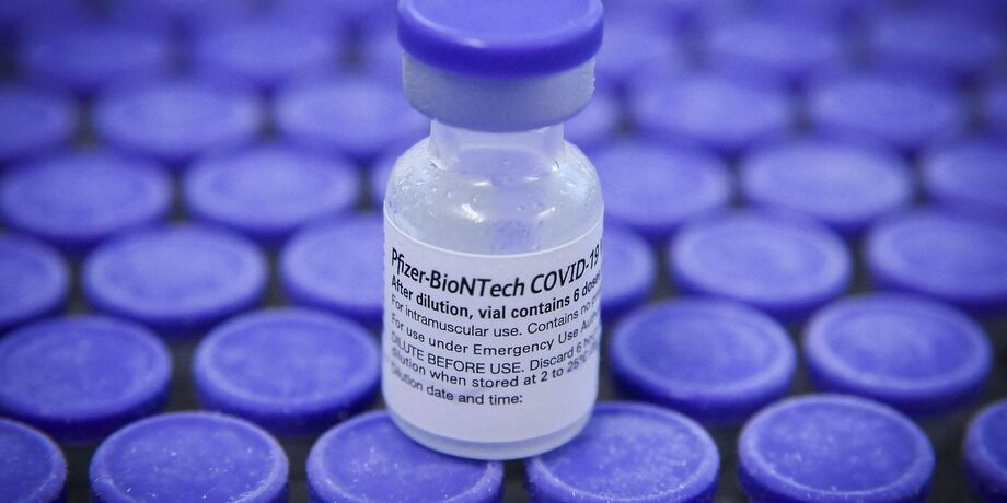 A autorização para uma dose de reforço depende da aprovação da agência reguladora, responsável por atestar a segurança e a eficácia da terceira dose