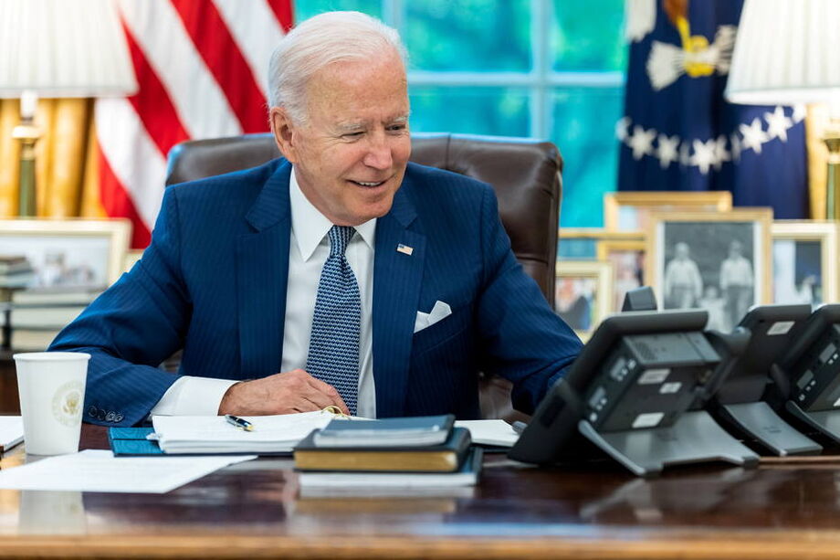 Política externa de Biden agrava atritos e amplia afastamento entre EUA e UE