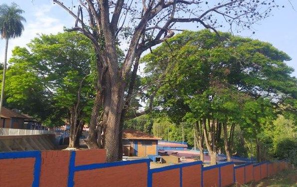 O espaço vai a leilão