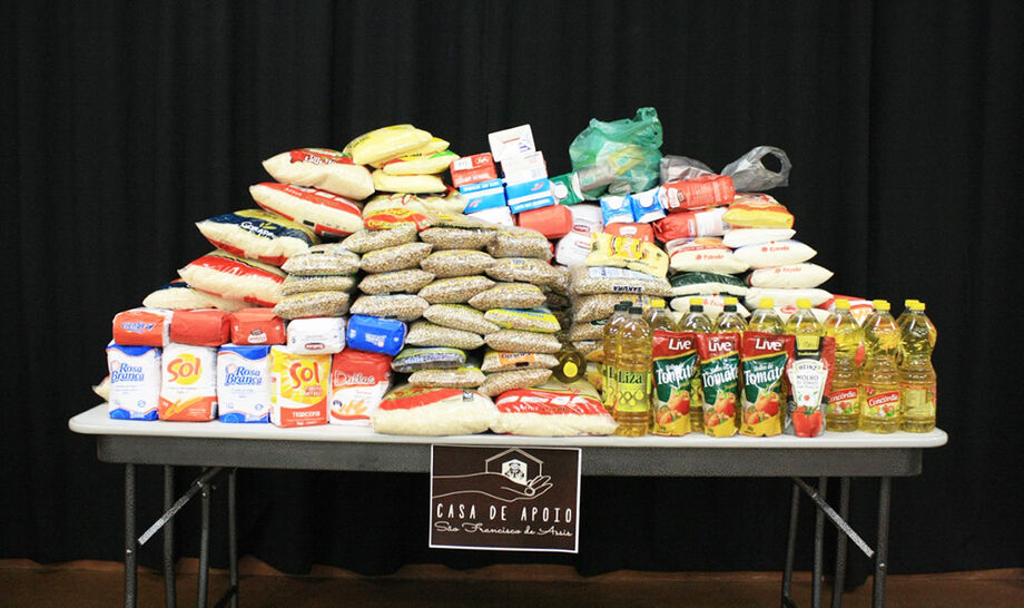 Alimentos são arrecadados