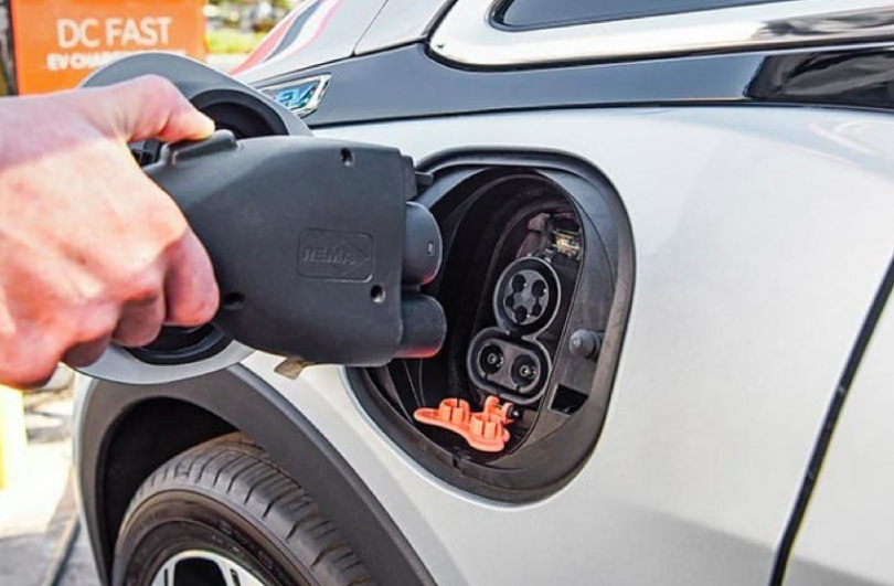Proposta quer possibilitar desconto de IPVA a veículos elétricos e a gás por 10 anos