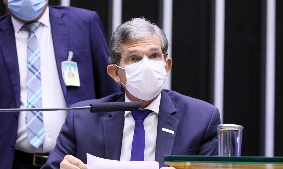 A Petrobras recebe cerca de R$ 2 por litro de gasolina na bomba