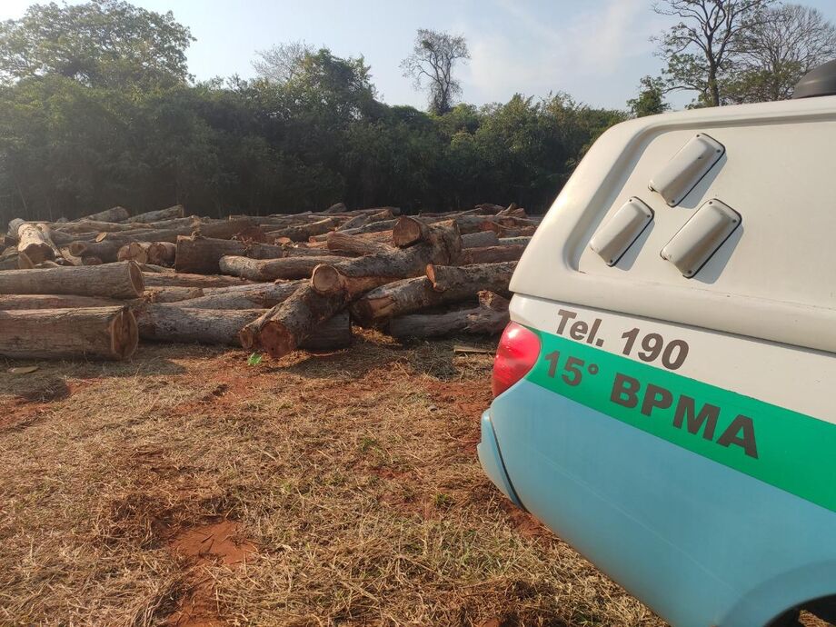 Polícia Militar Ambiental de Bataguassu autua arrendatário paulista em R$ 32 mil por derrubar árvores e enterrar a madeira ilegalmente