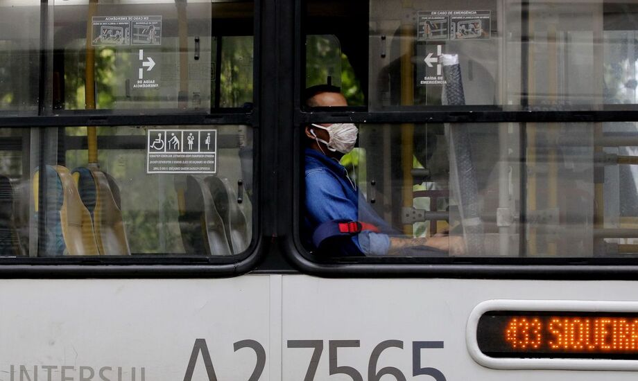 Com os novos diagnósticos de covid-19 confirmados, o total de pessoas contaminadas desde o início da pandemia chegou a 21.381.790