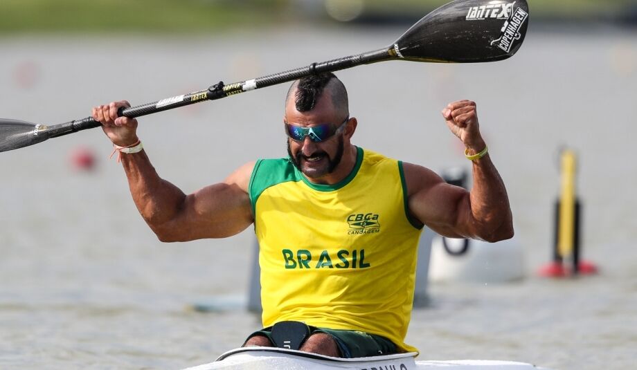 Nascido em Eldorado mas foi criado em Itaquiraí (MS), Fernando Rufino de Paulo, conhecido como Cowboy de Aço, participa de sua primeira Paralimpíada