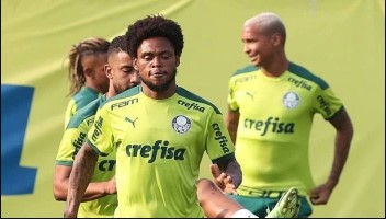 Luiz Adriano tem 31 gols em 95 partidas pelo clube e foi fundamental para a conquista da tríplice coroa na temporada passada