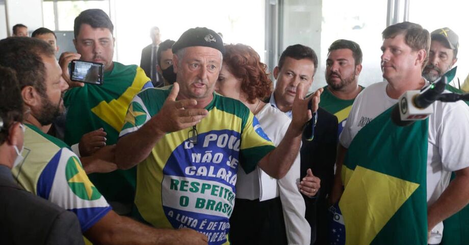 Representantes dos caminhoneiros se reuniram com o presidente Jair Bolsonaro nesta quinta-feira, 9
