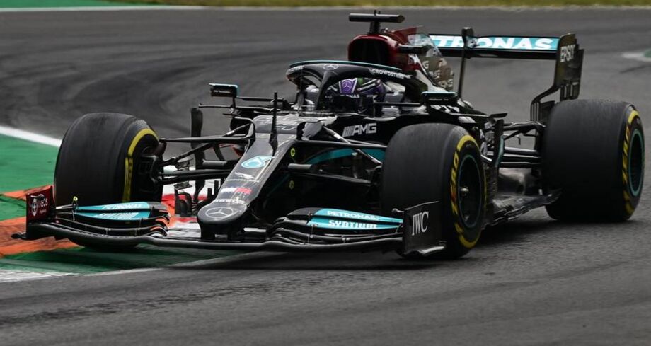 Lewis Hamilton domina primeira e única sessão de treinos do GP da Itália, no circuito de Monza
