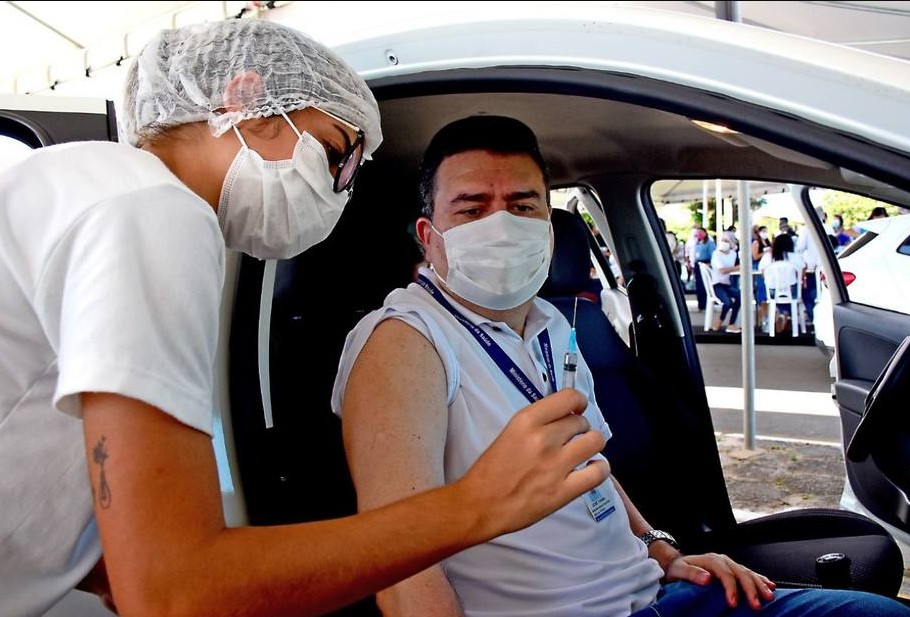 Vacina contra a covid-19 é aplicada em São Luís