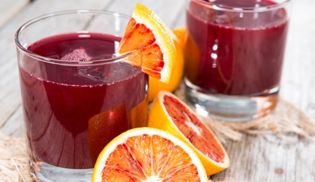 Suco de laranja e beterraba