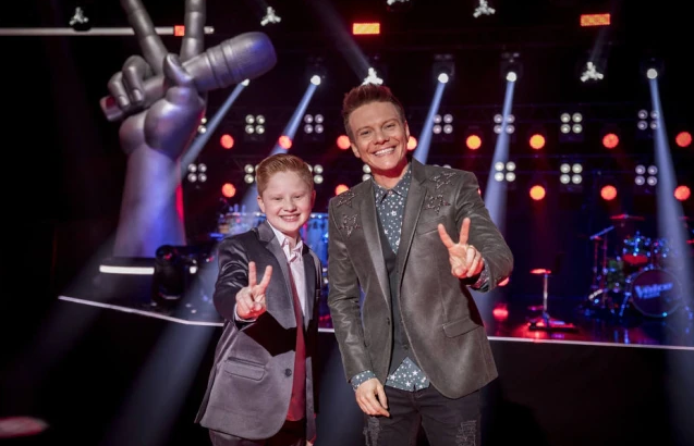 Gustavo Bardim, do Time Teló, é o campeão da sexta temporada do reality musical