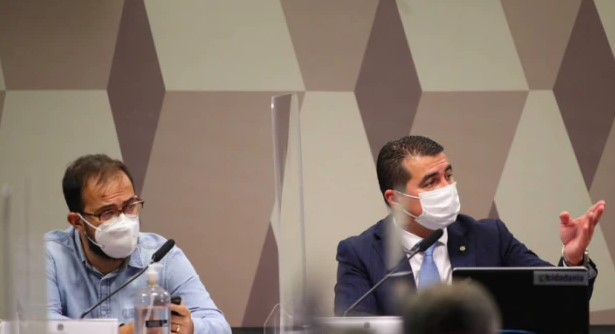 Deputado Luis Miranda e seu irmão, o servidor Luis Ricardo Miranda, durante depoimento à CPI da Covid