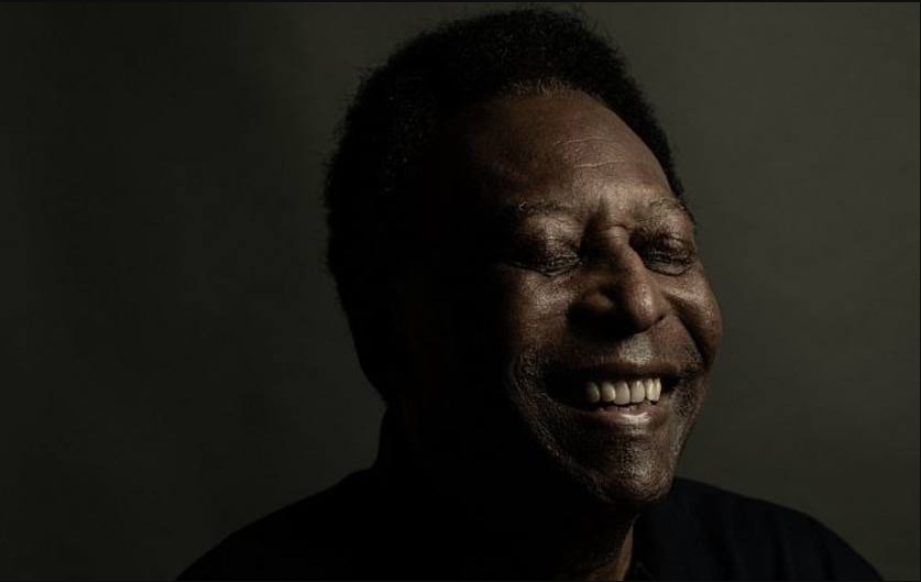 Internado em São Paulo, Pelé revela retirada de tumor no intestino