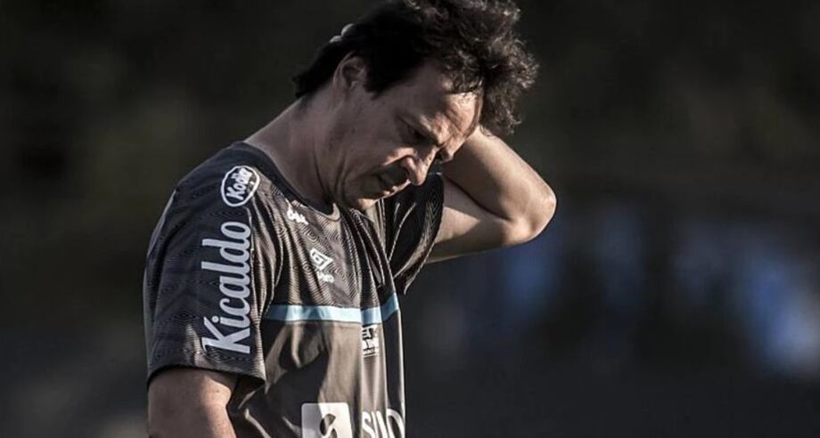 Diretoria do Santos demite o técnico Fernando Diniz após terceira derrota seguida