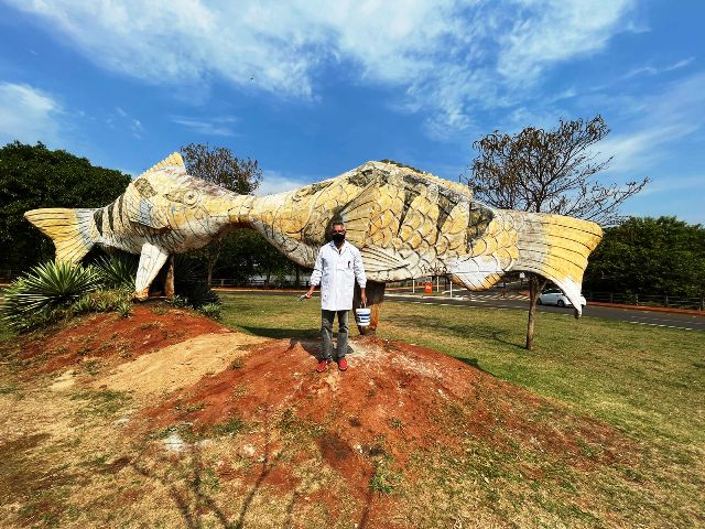 Prefeitura entrega amanhã revitalização do monumento O Beijo, no Lago do Amor