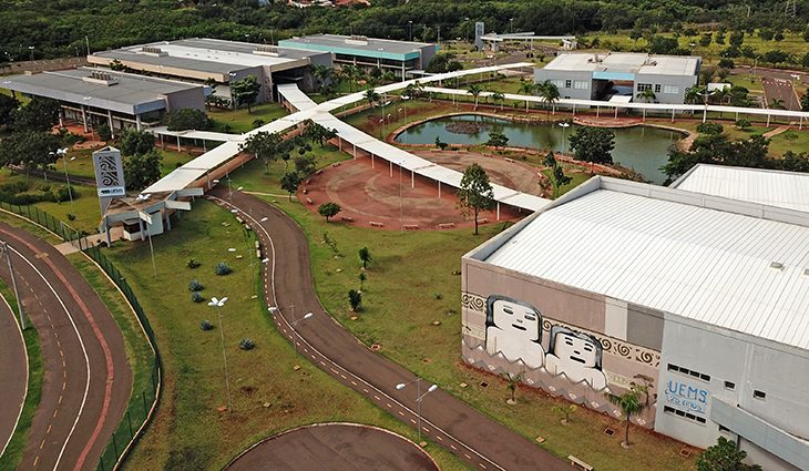 Editora UEMS lança 'Manual de redação técnica para ciências agrárias'