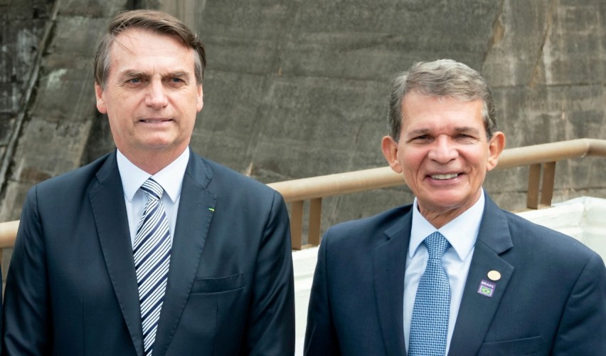 O presidente da República, Jair Bolsonaro, ao lado do presidente da Petrobras, Joaquim Silva e Luna