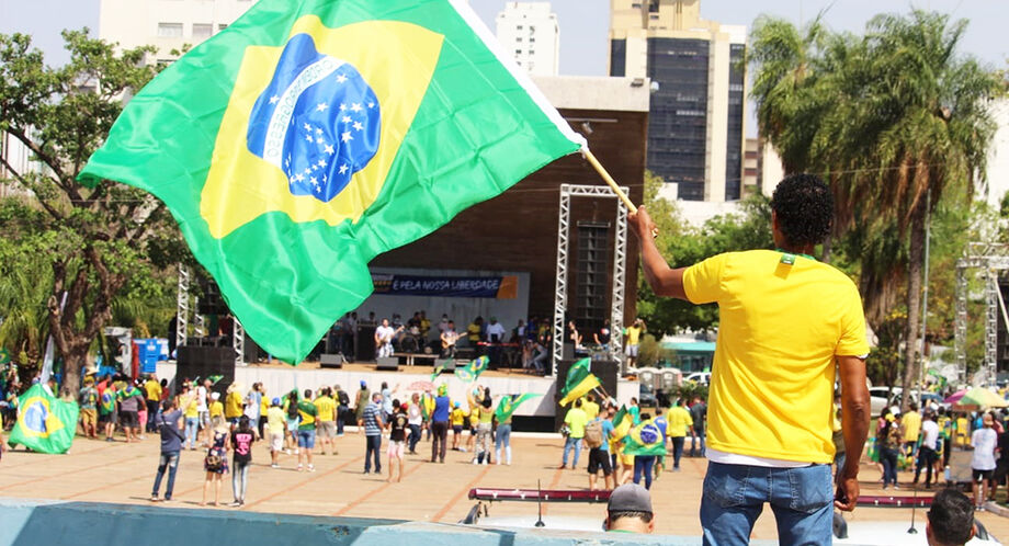 Manifestantes estão no local
