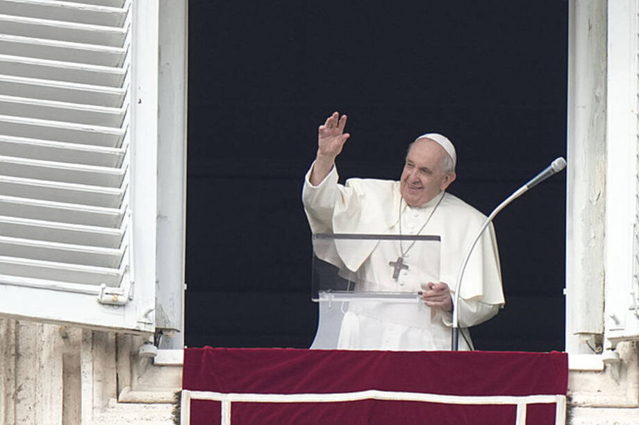 Aos fiéis presentes na Praça de São Pedro, o Papa Francisco fez apelo para que rezassem para que clamor da Terra e o dos pobres sejam ouvidos na COP-26.
