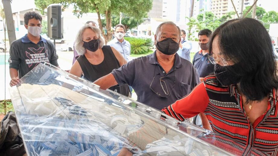 Prefeitura entrega prêmios e realiza sorteios
