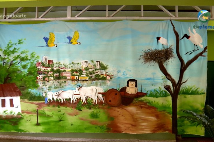 Painel do artista Apres Gomes em escola estadual em Campo Grande