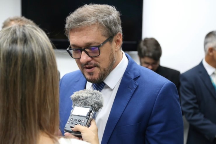 O serviço de energia elétrica se caracteriza por ser considerado essencial e que, e a falta ou demora excessiva no restabelecimento do serviço podem ocasionar danos imensuráveis, finalizou o deputado