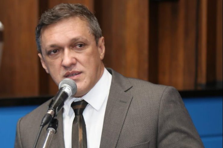 Deputado Lucas de Lima.