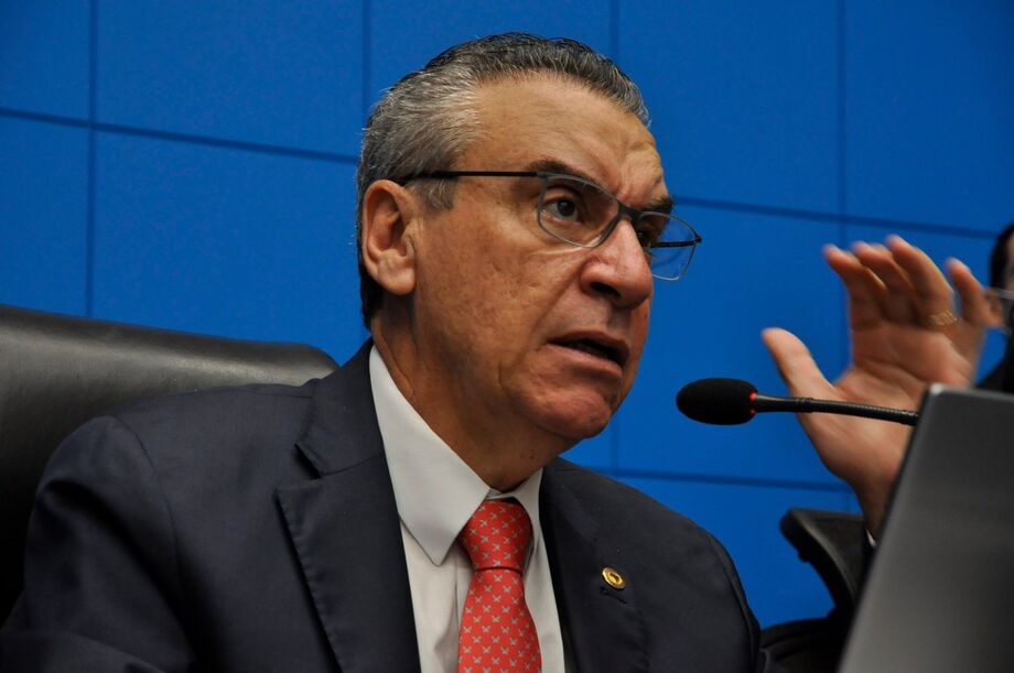 Paulo Corrêa consultou os deputados sobre data de solenidade