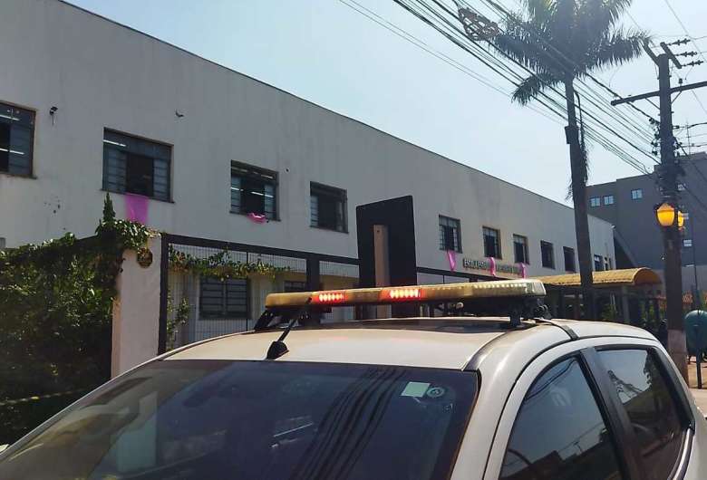 Equipes de segurança foram até a Escola