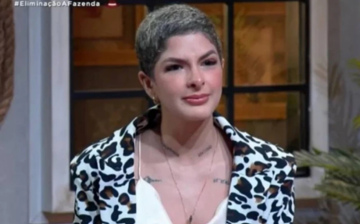 Lary Bottino durante a roça