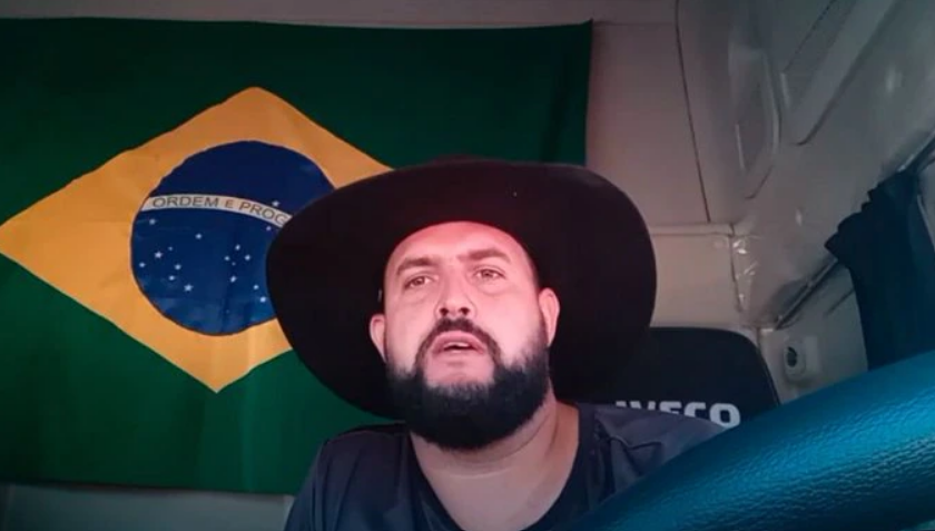 O caminhoneiro Marcos Antônio Pereira Gomes, conhecido como Zé Trovão