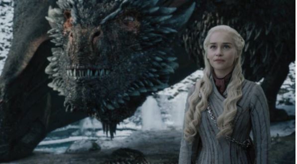 Emilia Clarke, em Game of Thrones; série liderou as indicações ao Emmy 2019