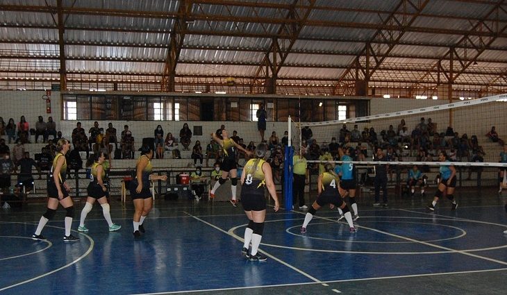 Naviraí, Sete Quedas e Dourados avançam na Liga MS de Voleibol